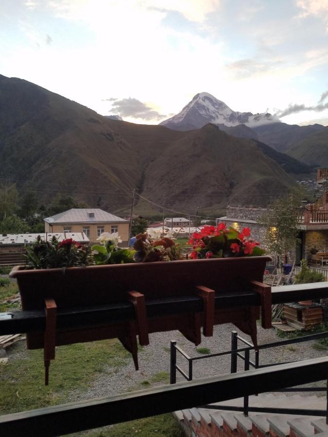 Cottages In Stephantsminda. Echoes Kazbegi Bagian luar foto